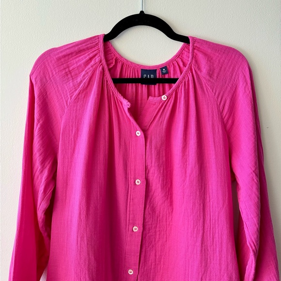 Gap Crinkle Gauze Boatneck Button-Front Top in Bright Pink - Picture 5 of 9